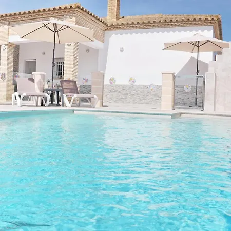 Puente Tabla Con Piscina Privada Сasa de vacaciones *